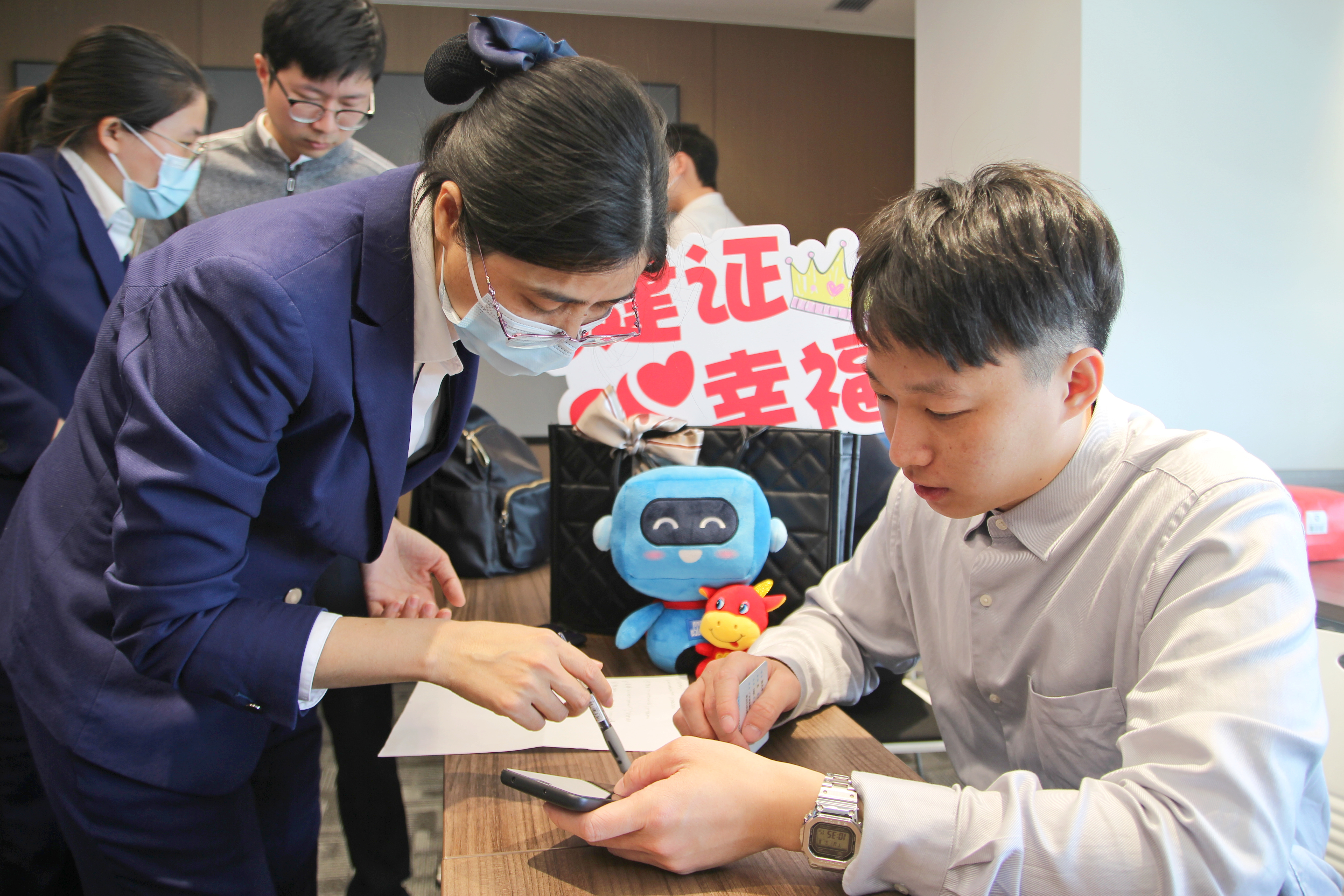 【一公司珠海分公司】20220315【工会工作类】珠海分公司工会邀请交通银行上门为员工办理社保卡 (3).jpg 【一公司珠海分公司】20220315【工会工作类】珠海分公司工会邀请交通银行上门为员工办理社保卡 (3).jpg