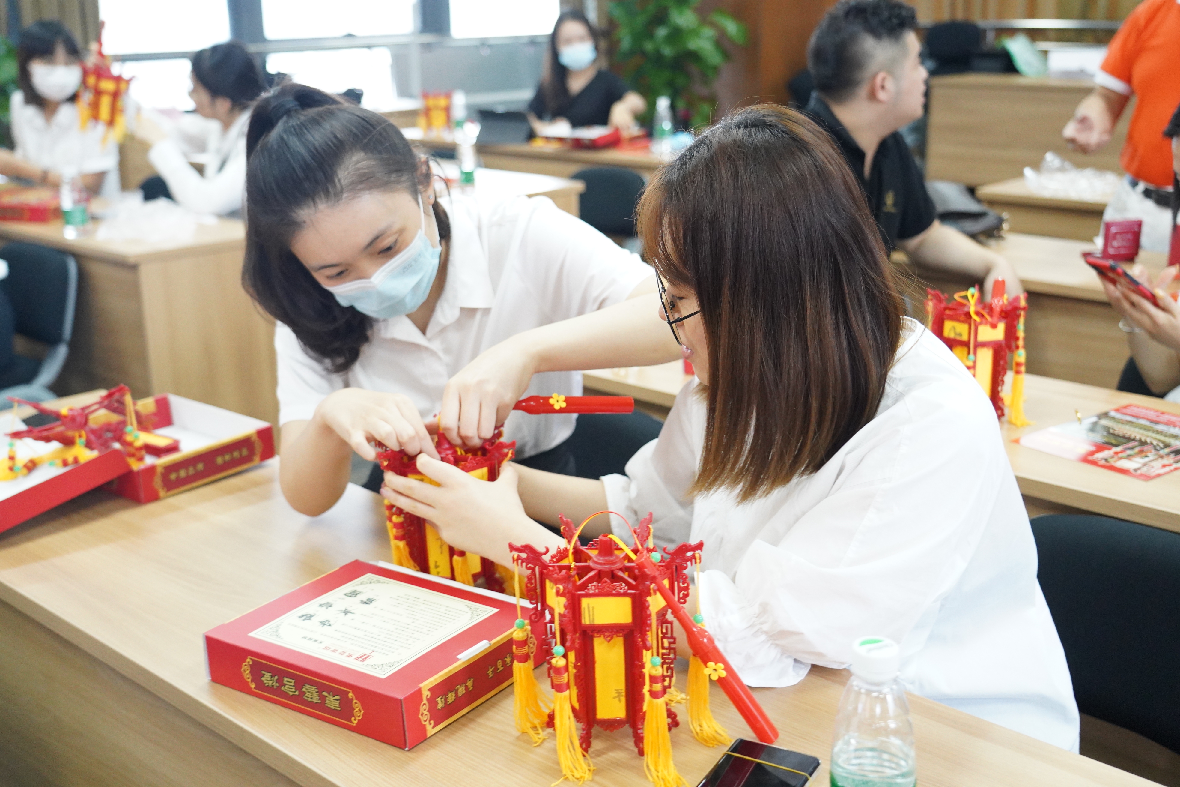 宫灯制作 (1).JPG